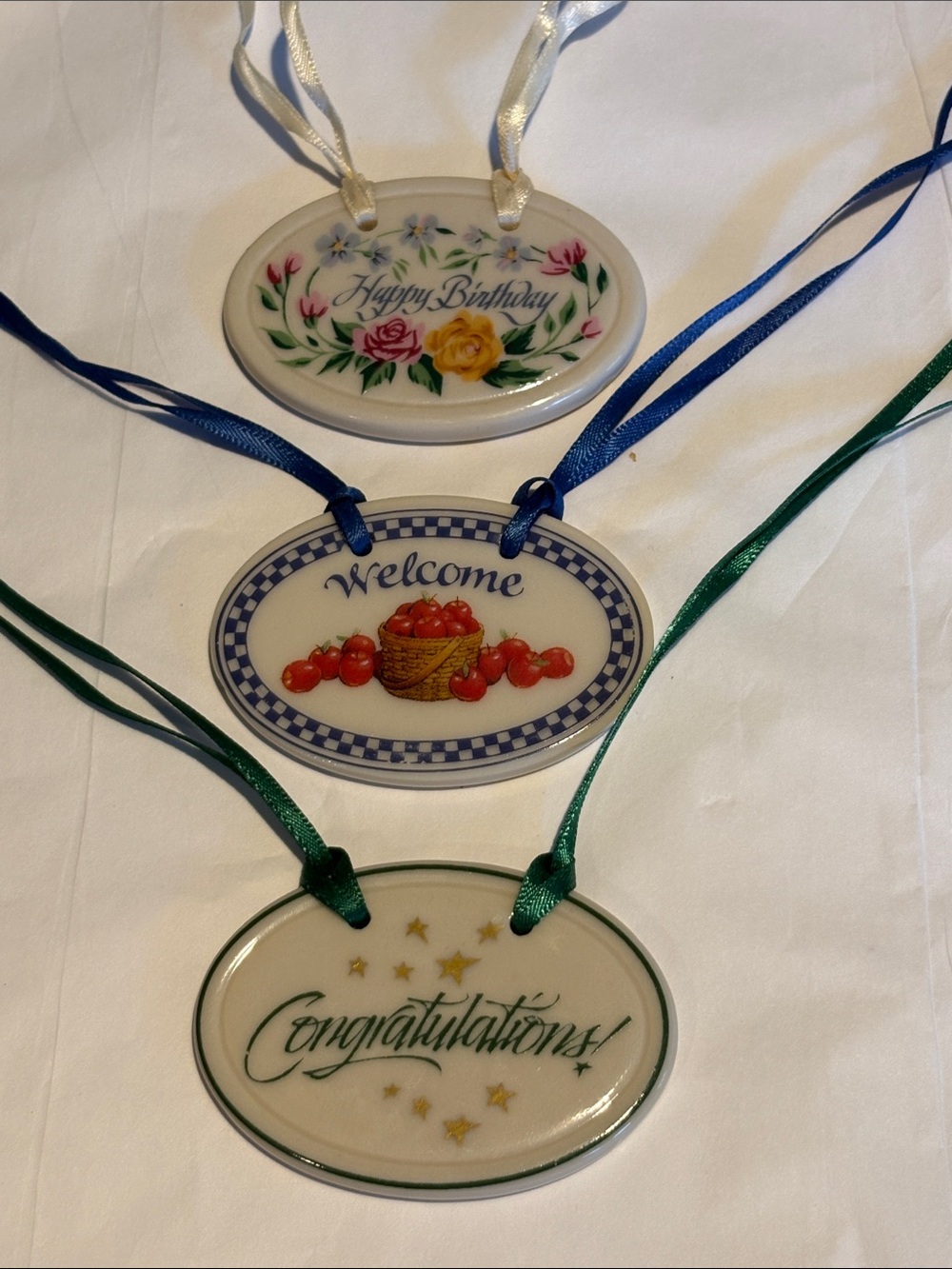 3 Longaberger "Congratulations"
"Welcome" " Happy Birthday " basket tie-ons